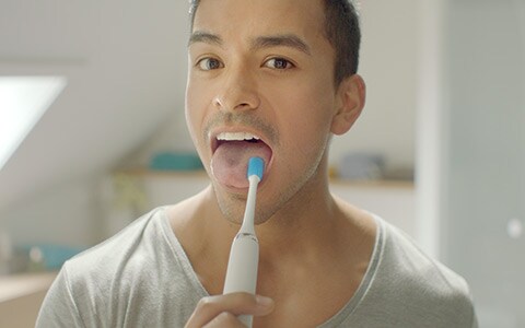 Čisté zuby a svieži dych so zubnou kefkou Philips Sonicare