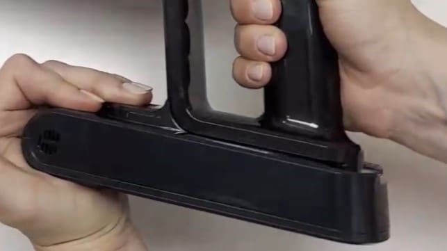 miniatúra obrázku pre video odpojenia starej batérie a jej vloženie do plastového vrecka